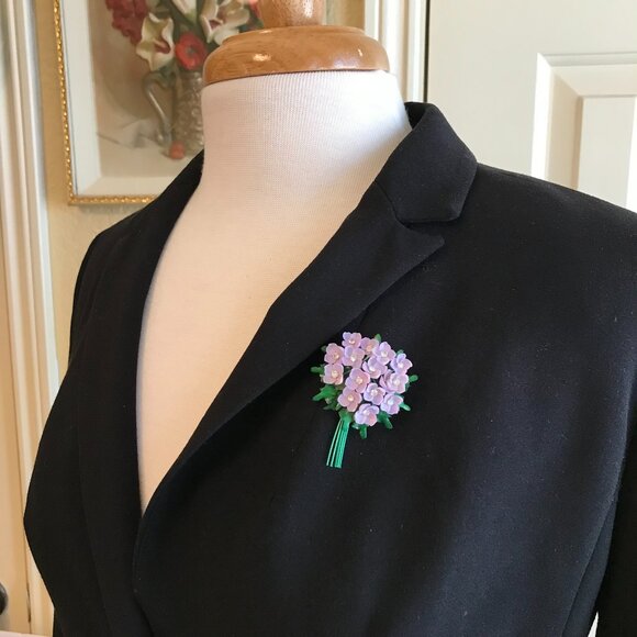 Lilac-Tinted Bouquet Brooch - Picture 4 of 4